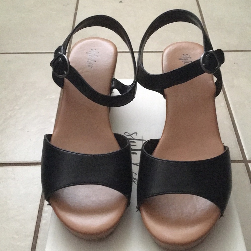 Clog sandals